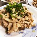 chocoraママ's cooksnap of when they made 簡単♪豚肉としめじの味噌オイル和え.