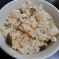 こみゆう☆'s cooksnap of when they made 鮭フレークとシメジの炊き込みご飯.
