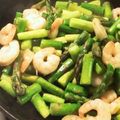 ame-ikuru's cooksnap of when they made えびとアスパラガスのガーリックバター炒め.