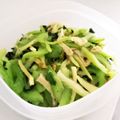 くっくペタ's cooksnap of when they made セロリとワカメのオリーブ油炒め.