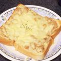 白っぽいクマ's cooksnap of when they made 簡単☆冷凍作り置きツナマヨコーントースト.