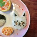 こつゆ514's cooksnap of when they made 簡単♡キャラ弁♡ネコちゃんのおにぎり弁当.