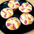❊プゥ❊'s cooksnap of when they made いちごとクリームチーズのHMマフィン.