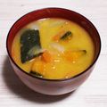 アクセル☆'s cooksnap of when they made かぼちゃと人参と玉ねぎのみそ汁.