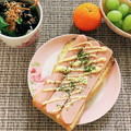mayurich's cooksnap of when they made こんがりマヨの魚肉ソーセージトースト.