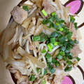 初心者モト's cooksnap of when they made ☆簡単☆豚肉ともやし新玉のカレー炒め.