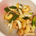 かるまいん's cooksnap of when they made アスパラとエビと新たまねぎの簡単塩炒め♪.