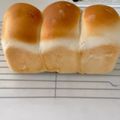 クックヴェルデ's cooksnap of when they made 白神こだま酵母でシンプル食パン.