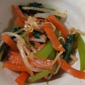 ミートルズ's cooksnap of when they made 小松菜と人参ともやしのナムル.