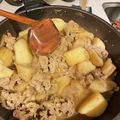 ぬこたん✩'s cooksnap of when they made 豚こまと新じゃがのニンニク胡麻煮♪.