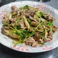 卯月のうさぎ２０１４'s cooksnap of when they made 豚肉と豆苗の梅ポン炒め.