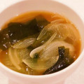 Aloha☆★'s cooksnap of when they made わかめと新玉ねぎのみそ汁.