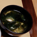 ♡Catherine's cooksnap of when they made しめじとわかめのお味噌汁.