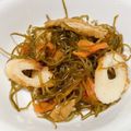tabeちゃん's cooksnap of when they made 簡単煮物♪ルクエで昆布と油揚げのさっと煮.