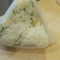 あゆたっくん's cooksnap of when they made しらすと青のりの天かすおにぎり.