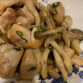 ちやちこ's cooksnap of when they made 鶏ももと大葉としめじのバター麺つゆ炒め.