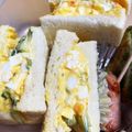カメリア22's cooksnap of when they made 我が家のキュウリ入りたまごサンド.