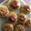 Froggycook's cooksnap of when they made くるみといちじくのちぎりパン.