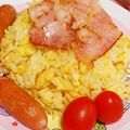 hitomi♪＊'s cooksnap of when they made ベーコンどーんっ♡とのっけたパラパラ炒飯.