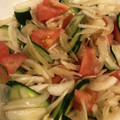 mayuさんママ's cooksnap of when they made 新玉ねぎときゅうりとトマトの辛旨サラダ.