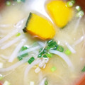 ですサイ's cooksnap of when they made かぼちゃともやしの味噌汁.