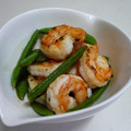 エビージョ's cooksnap of when they made スナップえんどうとさやえんどうの塩炒め.