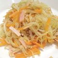 ナツ☆ママ's cooksnap of when they made ウィンナーと人参モヤシ炒め カレー味.