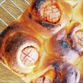 missmacky2000's cooksnap of when they made ウインナー✿お花畑ちぎりパン.