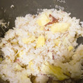 左手クッキング✋'s cooksnap of when they made 舞茸さつまいも人参の炊き込みご飯.