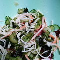 クックTOJFIZ☆'s cooksnap of when they made きゅうりとわかめとカニカマの酢の物.