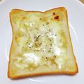 ＊なぁ＊'s cooksnap of when they made はちみつチーズトースト.