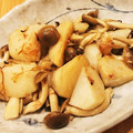 かなりんココりん's cooksnap of when they made 簡単里芋としめじのバター炒め煮.