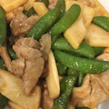 はるきちかあちゃ's cooksnap of when they made スナップえんどうと筍のオイスター炒め.