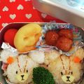 クック08GF6W☆'s cooksnap of when they made ルルとロロ♪キャラ弁.