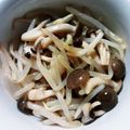 チョコ♪ミント's cooksnap of when they made 簡単安い、もやしとブナシメジのレンジ蒸し.