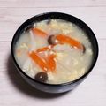 アクセル☆'s cooksnap of when they made 新玉ねぎ・新人参・しめじ・卵の味噌汁.