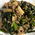 まのちゃんママ's cooksnap of when they made 超簡単　ニラとエリンギのそぼろ炒め　副菜.