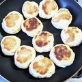 o☆shino's cooksnap of when they made 発酵なし！フライパンで作るもちふわパン♪.
