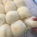 ティータイムマン's cooksnap of when they made まるで白い雲。ふわふわカルピスちぎりパン.