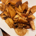 パッシーユ's cooksnap of when they made 長いもとキノコのバルサミコバター炒め.