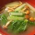 ベティ３'s cooksnap of when they made 簡単 なめこと山東菜のお味噌汁❃朝食にも.
