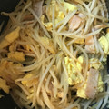 R2016's cooksnap of when they made もやしと卵とハムの炒め物.