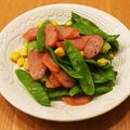 かなりんココりん's cooksnap of when they made スナップエンドウとベーコンのガリバタ炒め.
