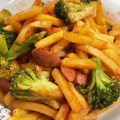 クック甘党。's cooksnap of when they made ウィンナーと冷凍ポテトのケチャマヨ炒め.