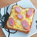 RateMal's cooksnap of when they made ウインナーとコーンのトースト★簡単おやつ.