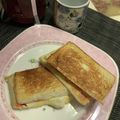 coco1105's cooksnap of when they made フライパンで♡チーズとろけるホットサンド.