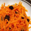 ゆんたぬき's cooksnap of when they made 我が家の定番レーズン入りキャロットラペ.