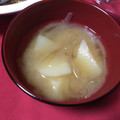 ゆ0518か's cooksnap of when they made 簡単☆じゃがいもとたまねぎの味噌汁.