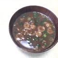 明日の風☆'s cooksnap of when they made 渦巻きお麩入り味噌汁.