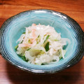 YCHキッチン's cooksnap of when they made 新玉ねぎとカニカマのさっぱりサラダ.